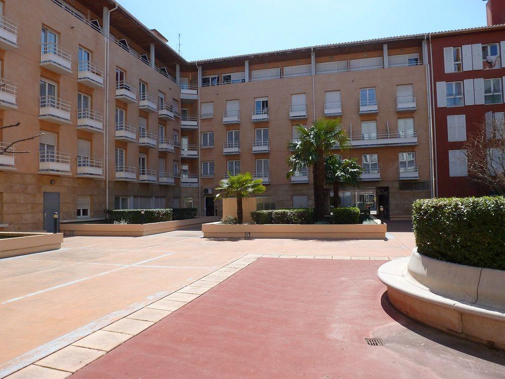 Sejours & Affaires Aix-En-Provence Mirabeau Aparthotel Bagian luar foto