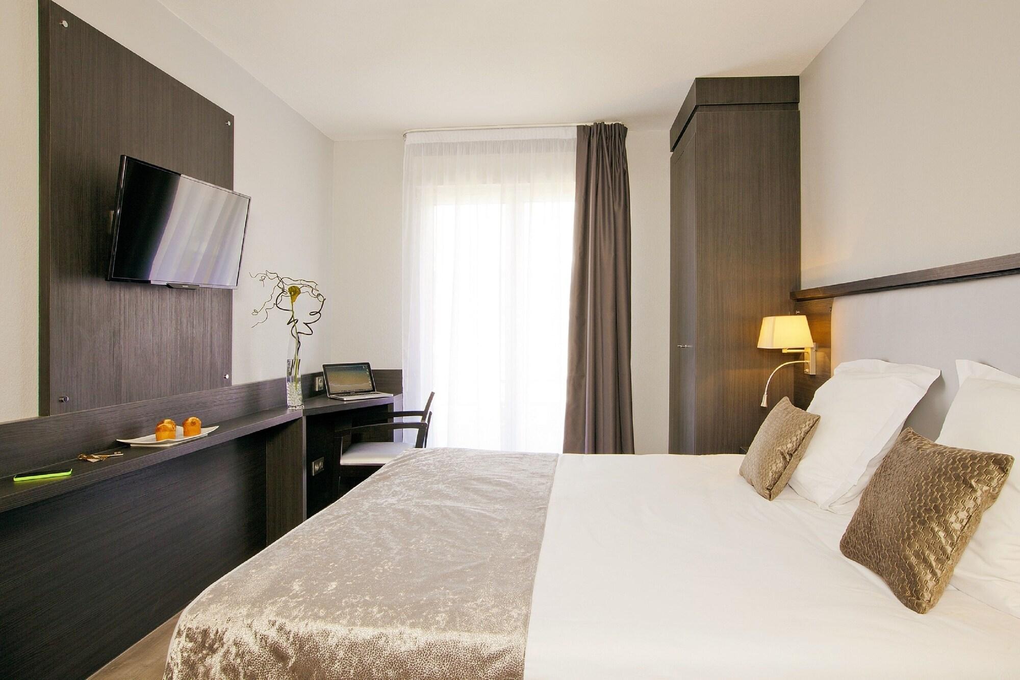 Sejours & Affaires Aix-En-Provence Mirabeau Aparthotel Bagian luar foto