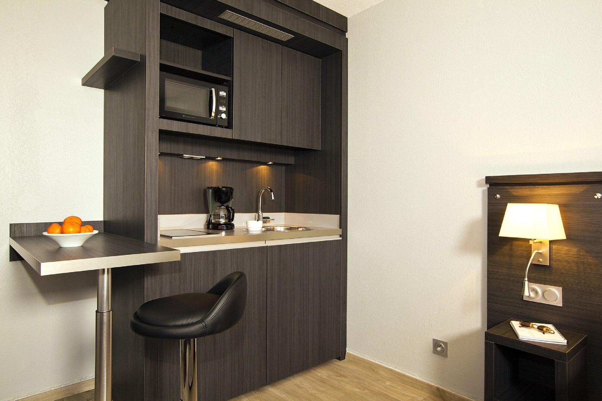 Sejours & Affaires Aix-En-Provence Mirabeau Aparthotel Bagian luar foto